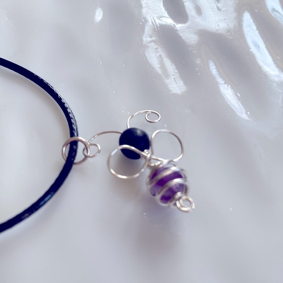 Sterling Silver and Amethyst Bee Pendant Necklace 17” long - Picture 6 of 7